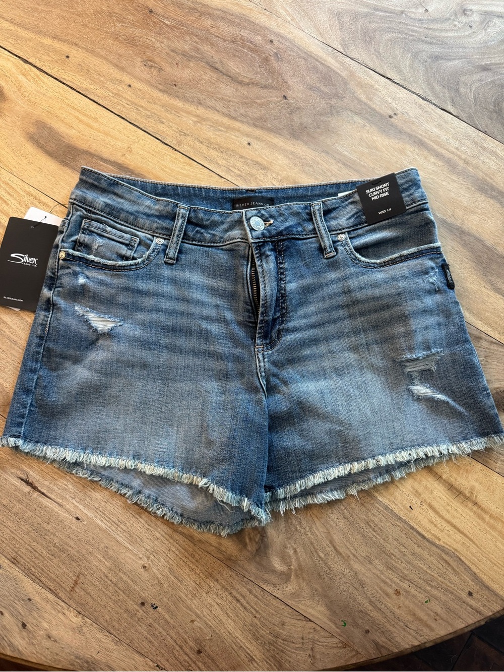 Silver Jeans Co. Jean shorts | Suki Style | Indigo, size: waist 30, 4” length